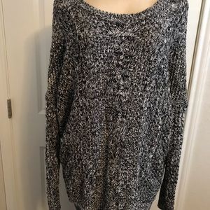 Express woman sweater- black and white